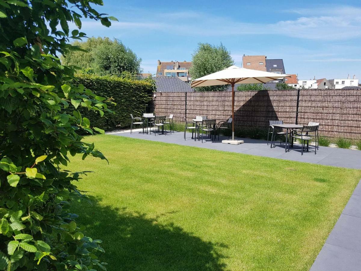 Hotel Arcato De Haan Bagian luar foto